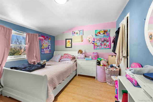 239 Washington Avenue, Amityville, NY 11701