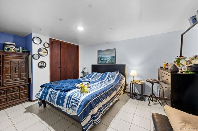 239 Washington Avenue, Amityville, NY 11701