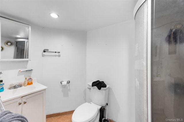 239 Washington Avenue, Amityville, NY 11701