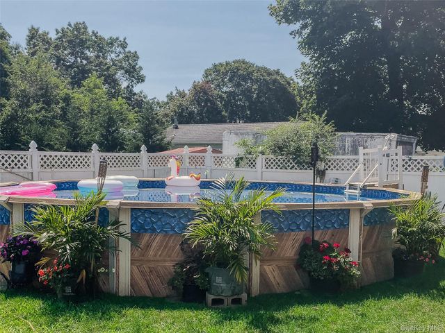 239 Washington Avenue, Amityville, NY 11701