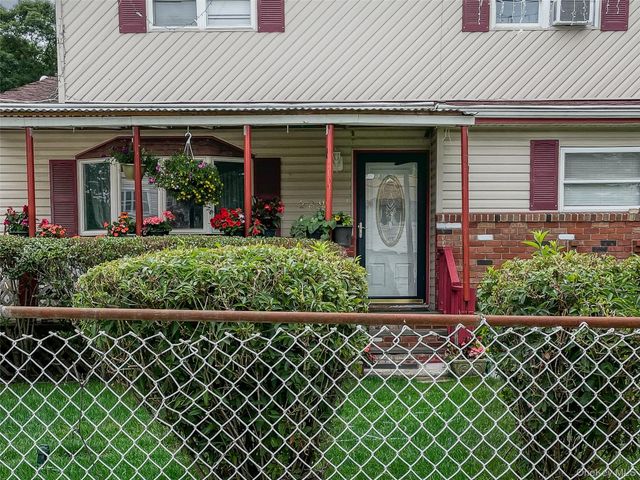 239 Washington Avenue, Amityville, NY 11701