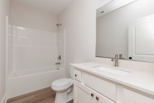 1350 NW Linda Lane, Waukee, IA 50263