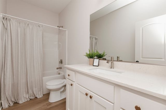 1350 NW Linda Lane, Waukee, IA 50263