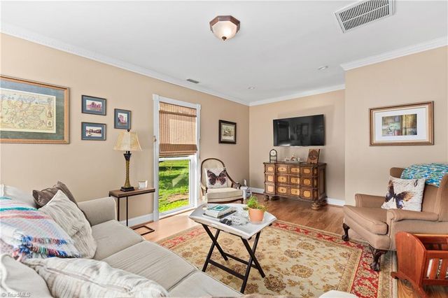 2421 Sandy Court, Kernersville, NC 27284