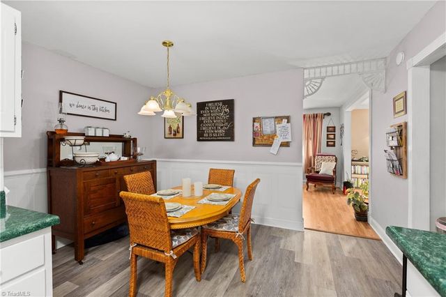 2421 Sandy Court, Kernersville, NC 27284