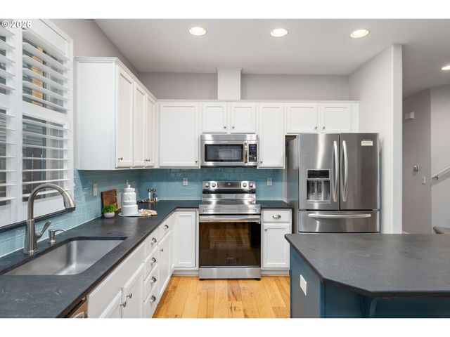 5707 Sw SEQUOIA Dr, Tualatin, OR 97062