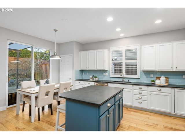 5707 Sw SEQUOIA Dr, Tualatin, OR 97062