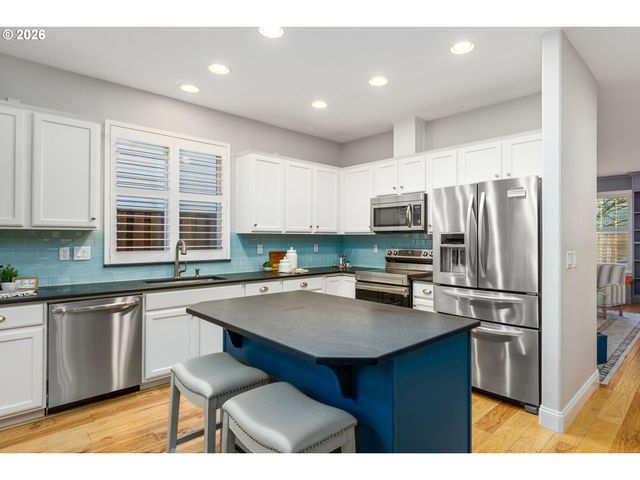 5707 Sw SEQUOIA Dr, Tualatin, OR 97062