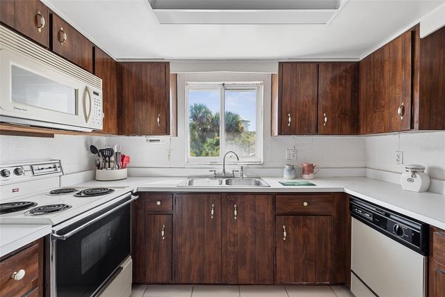 2288 S CENTRAL AVENUE, Flagler Beach, FL 32136