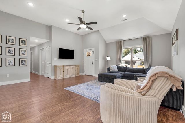 301 Stella Drive, Bono, AR 72416