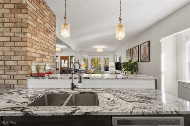 1458 Wyandotte Avenue, Lakewood, OH 44107