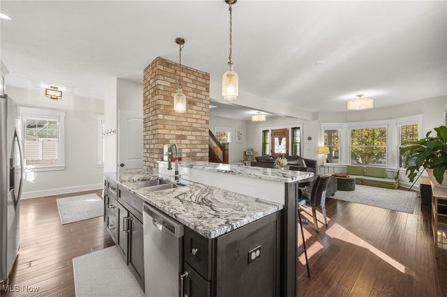 1458 Wyandotte Avenue, Lakewood, OH 44107