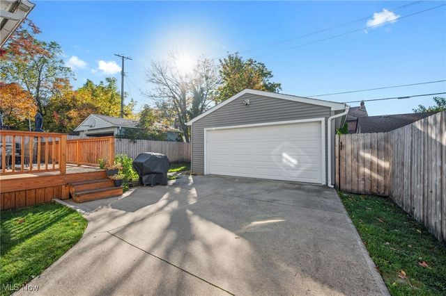 1458 Wyandotte Avenue, Lakewood, OH 44107