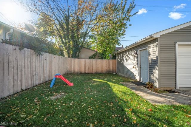 1458 Wyandotte Avenue, Lakewood, OH 44107