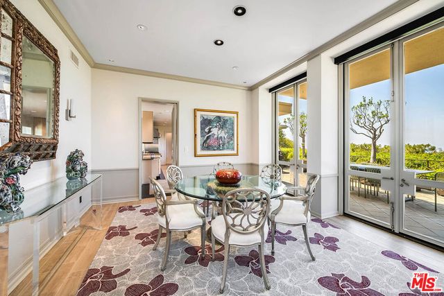 9656 Lawlen Way, Los Angeles, CA 90210