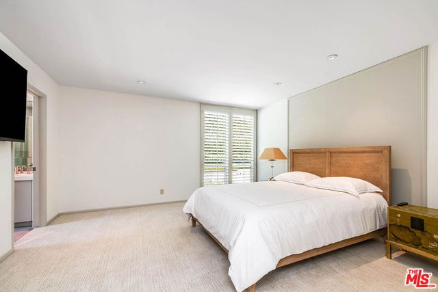 9656 Lawlen Way, Los Angeles, CA 90210