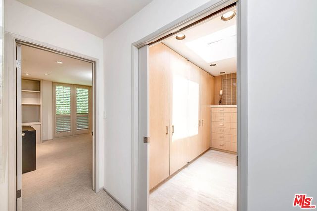 9656 Lawlen Way, Los Angeles, CA 90210