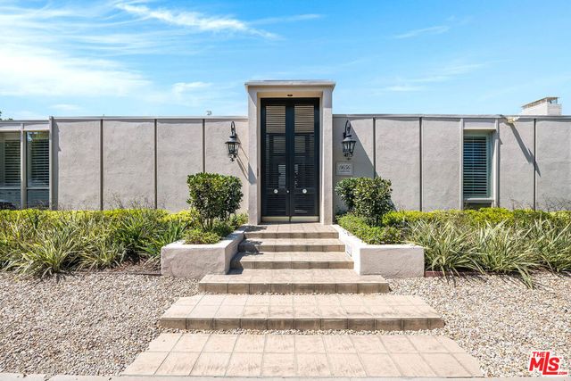 9656 Lawlen Way, Los Angeles, CA 90210