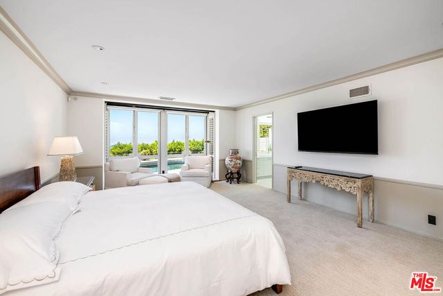 9656 Lawlen Way, Los Angeles, CA 90210