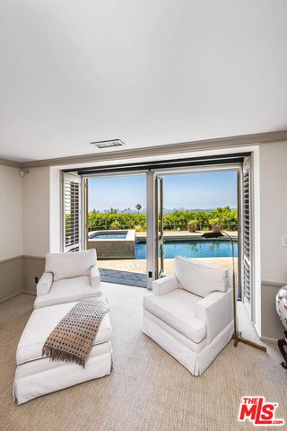 9656 Lawlen Way, Los Angeles, CA 90210