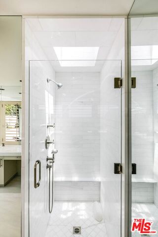9656 Lawlen Way, Los Angeles, CA 90210