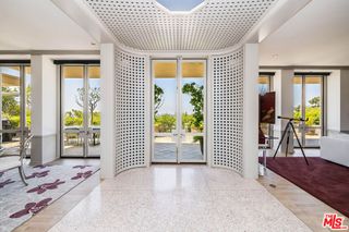 9656 Lawlen Way, Los Angeles, CA 90210