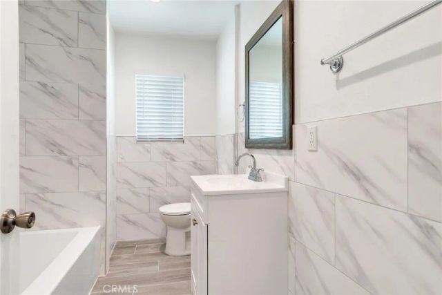 1143 E 106th Street, Los Angeles, CA 90002