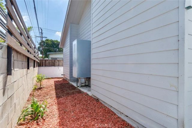1143 E 106th Street, Los Angeles, CA 90002