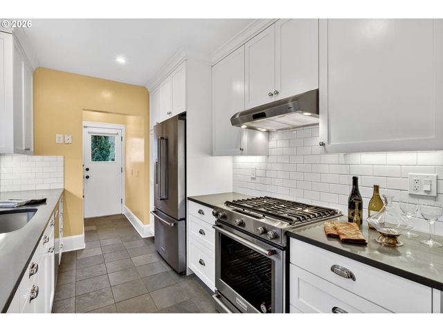 3030 Ne 26TH Ave, Portland, OR 97212