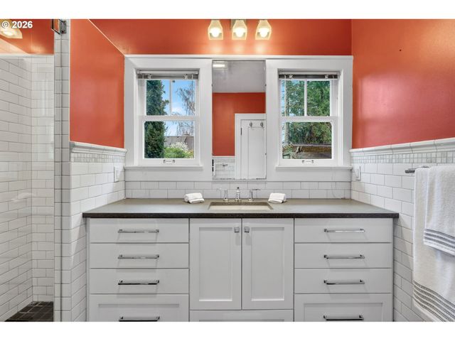 3030 Ne 26TH Ave, Portland, OR 97212