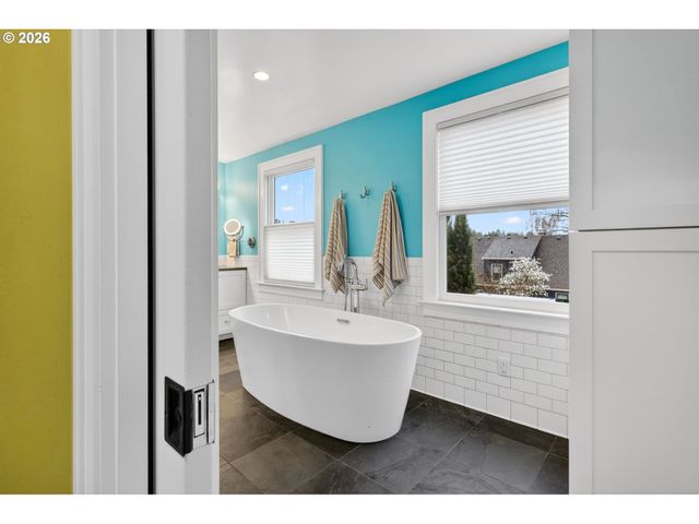 3030 Ne 26TH Ave, Portland, OR 97212