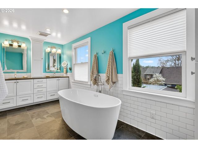 3030 Ne 26TH Ave, Portland, OR 97212