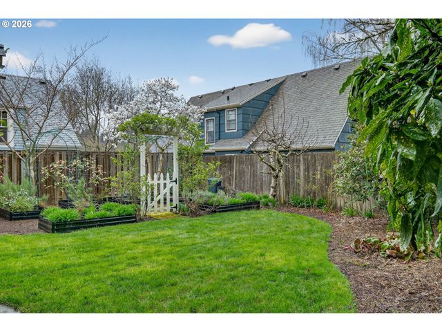 3030 Ne 26TH Ave, Portland, OR 97212