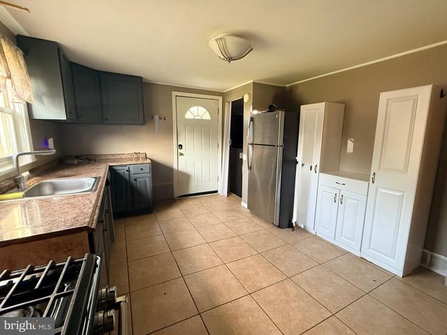 407 TUCKAHOE RD, Sewell, NJ 08080