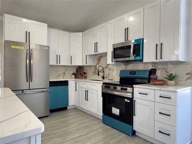 10 HICKORY LOOP, Ocala, FL 34472