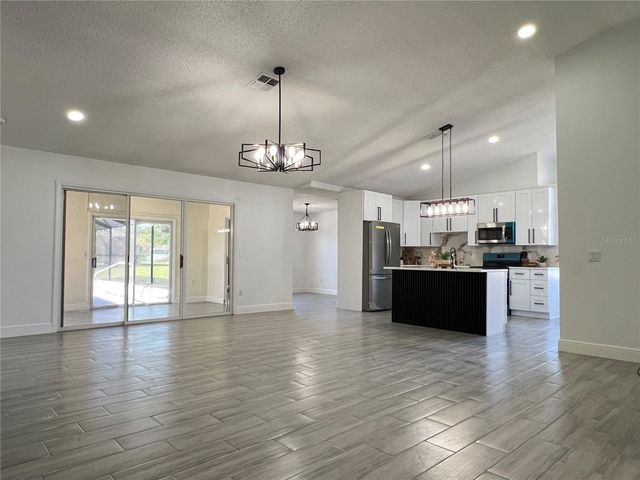 10 HICKORY LOOP, Ocala, FL 34472