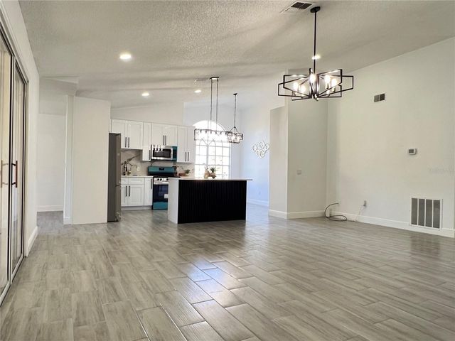 10 HICKORY LOOP, Ocala, FL 34472