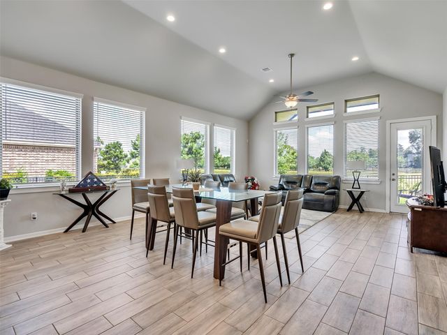 10473 Eastern Bluestar Drive, Conroe, TX 77385