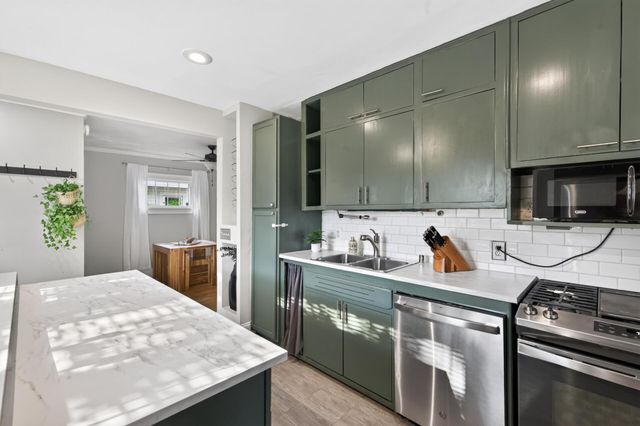 4408 Russell Avenue N, Minneapolis, MN 55412