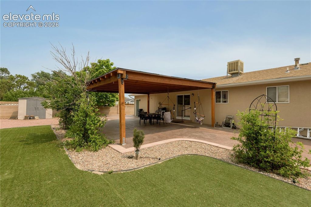 267 S Dacona Drive, Pueblo, CO 81007 — photo 3