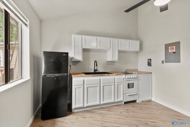 3801 Triana Blvd 21, Huntsville, AL 35805