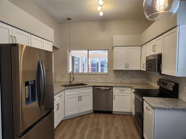 309 CHULA VISTA AVENUE, Lady Lake, FL 32159