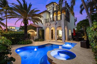 27 Hersey Drive, Ocean Ridge, FL 33435
