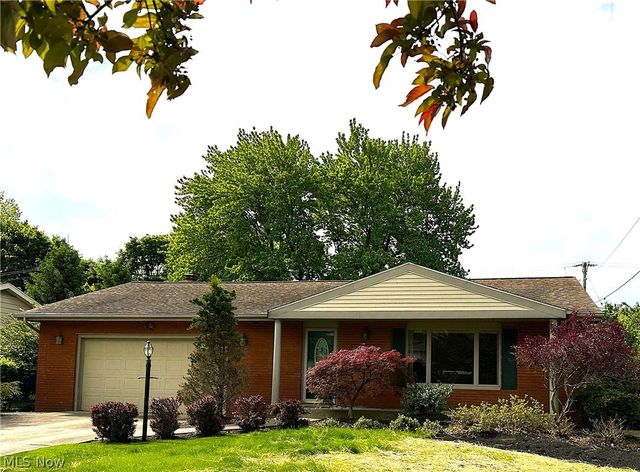 26771 Leenders Lane, North Olmsted, OH 44070