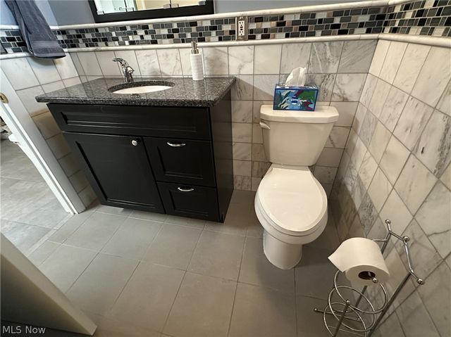 26771 Leenders Lane, North Olmsted, OH 44070