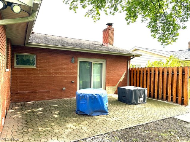 26771 Leenders Lane, North Olmsted, OH 44070