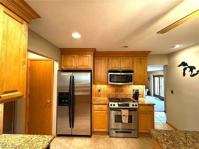 26771 Leenders Lane, North Olmsted, OH 44070