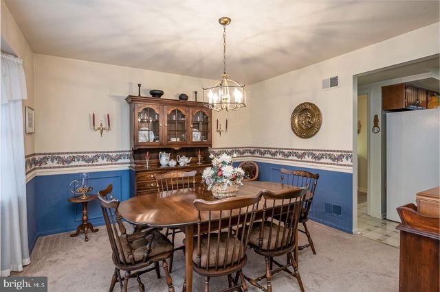 3 ESTATES DR, Reading, PA 19606