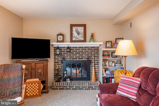 3 ESTATES DR, Reading, PA 19606