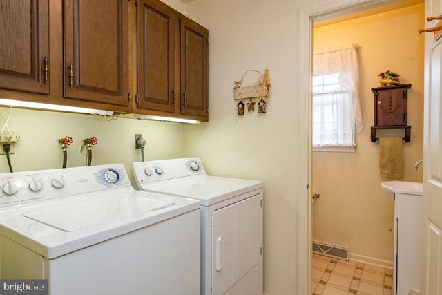 3 ESTATES DR, Reading, PA 19606